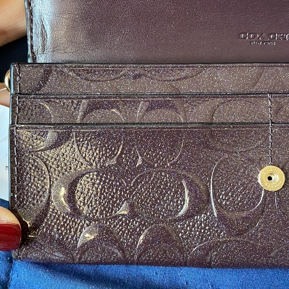 Coach wallet with charms NWT Never used - Picture 9 of 13